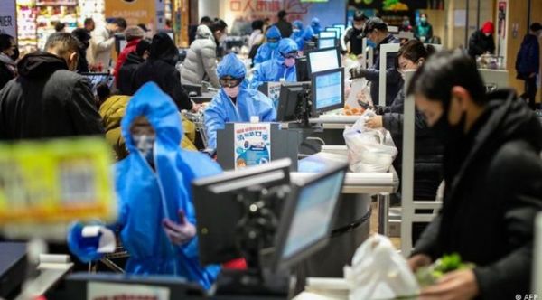 Gobierno chino anima a guardar comida ante brotes del covid-19