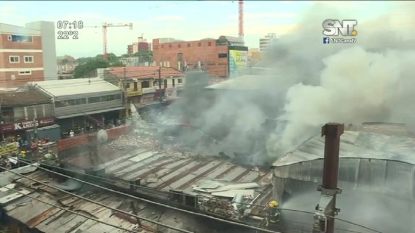 Mercado 4: Recorremos diversos sectores afectados por el fuego - SNT