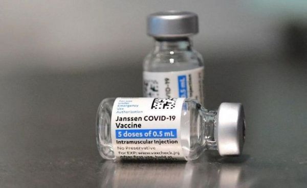 Inmunizados con vacunas J&J podrán recibir refuerzo de Pfizer, anuncia Ministerio de Salud