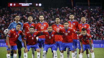 Chile convoca a 26 y pierde a Paulo Díaz