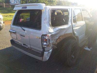 Joven muere tras chocar su moto contra una camioneta - ABC en el Este - ABC Color