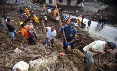 Diario HOY | Al menos 12 muertos y 10 heridos en Colombia por deslizamiento de tierra