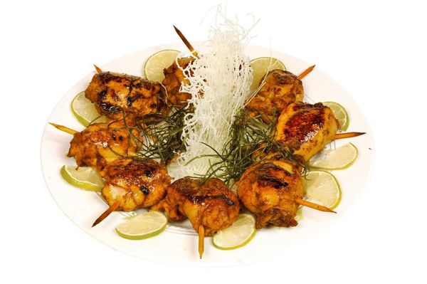 Comer sano: prepara esta receta de muslos de pollo en pinchos - Gastronomía - ABC Color