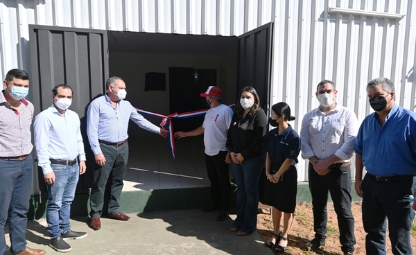 Inauguran obras para la producción en Itauguá e Itá •