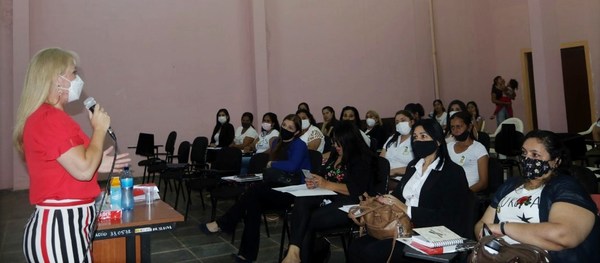 Mujeres de Ciudad del Este recibirán capacitación sobre plan de negocios - .::Agencia IP::.