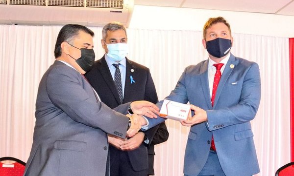 Conmebol dona 30 mil vacunas anticovid a Salud •