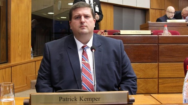 Senador Patrick Kemper pide "mano dura" contra contrabandistas y funcionarios corruptos - ADN Digital