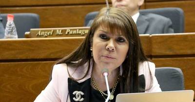 La Nación / Celeste Amarilla cuestionó vestimenta de la reina Letizia y recibió varias críticas