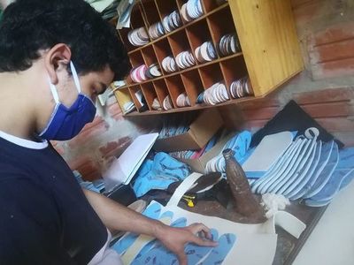 Calzadistas disminuyen producción a causa del contrabando - Nacionales - ABC Color