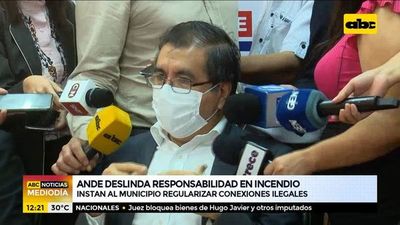 ANDE demoró en intervenir en el incendio del Mercado 4 porque nadie les avisó - ABC Noticias - ABC Color