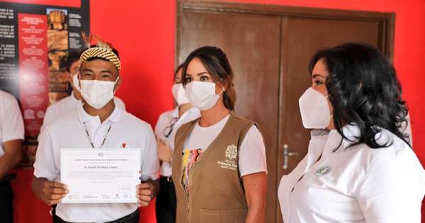 La Nación / Nativos de varias comunidades fueron reconocidos como guías turísticos en las Misiones