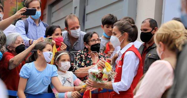 La Nación / Docente agradece a reina Letizia la oportunidad que dan en España a nuestros compatriotas