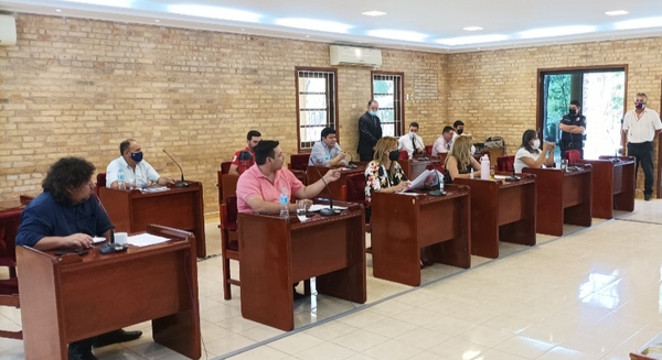 Concejales modificaron ordenanza para negociar habilitación de unos 200 surtidores, y ahora la derogan
