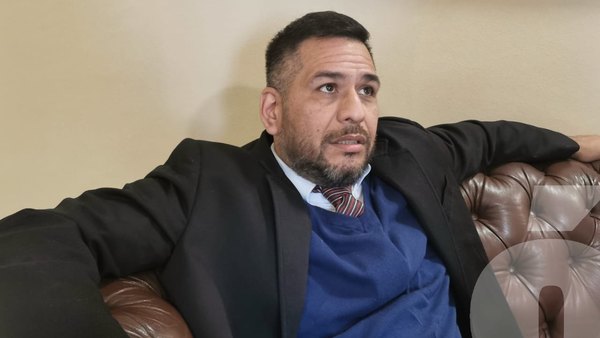 Crónica / [VÍDEO] Miguel Godoy fue reelecto y loperro recordaron su faceta de "gladiador"