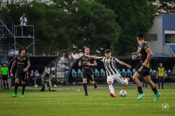 ¡Libertad es el primer semifinalista de la Copa Paraguay!