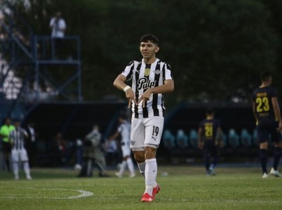 Libertad es el primer semifinalista - APF