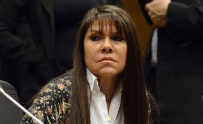 Crítica a la vestimenta de la reina de España: “Está desfasada” la diputada Amarilla, dicen | Ñanduti