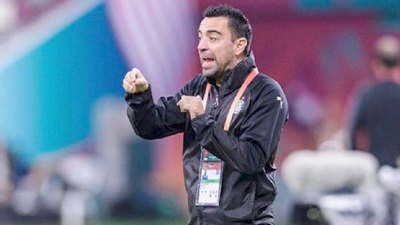 Crónica / Xavi espera acuerdo para dirigir al Barça
