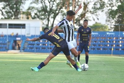 Crónica / Copa Paraguay: el Guma gana 2-0 y es primer semifinalista