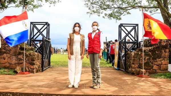 Letizia en Paraguay: Recorrido por las Ruinas y polémica por su look
