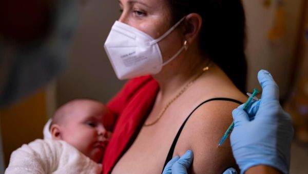 Alemania enfrenta pandemia masiva de no vacunados, afirma el Gobierno