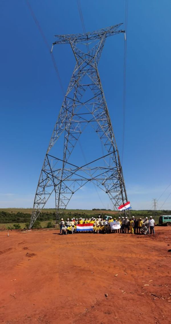US$ 450.000 cuesta la reposición de las dos torres de la LT de 500 kV que fueron derribadas por una tormenta - Nacionales - ABC Color
