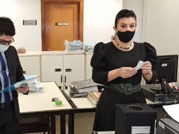Corte cajoneó sumario a camarista destituida