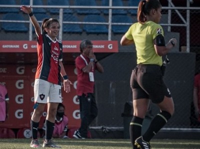 Danzarinas caen y Azulgranas se imponen en su debut en la Libertadores Femenina