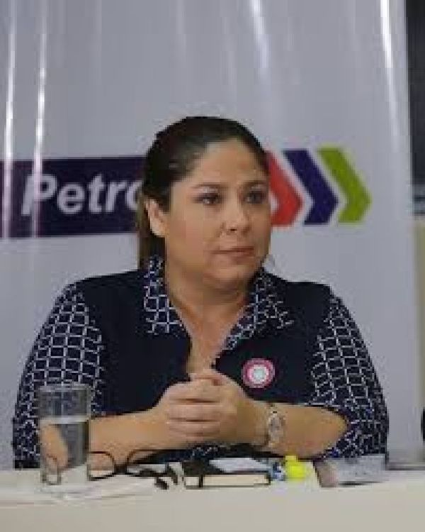Hoy será la audiencia preliminar de expresidenta de Petropar por “caso agua tónica”