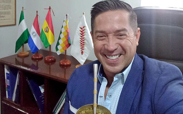 Destituyen a embajador boliviano en Paraguay, tras polémico video de TikTok