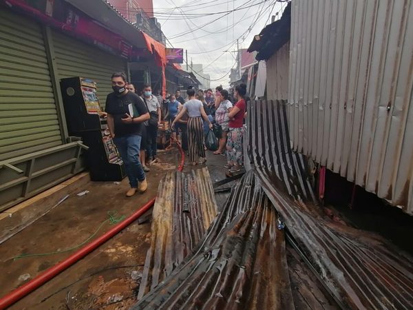 SEN y BNF darán apoyo a permisionarios afectados por el incendio en el Mercado 4 | OnLivePy