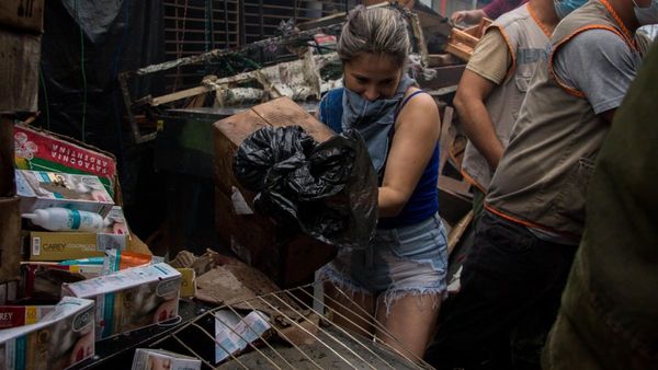 Incendio en el Mercado 4: El fuego dejó en cenizas años y años de sacrificio