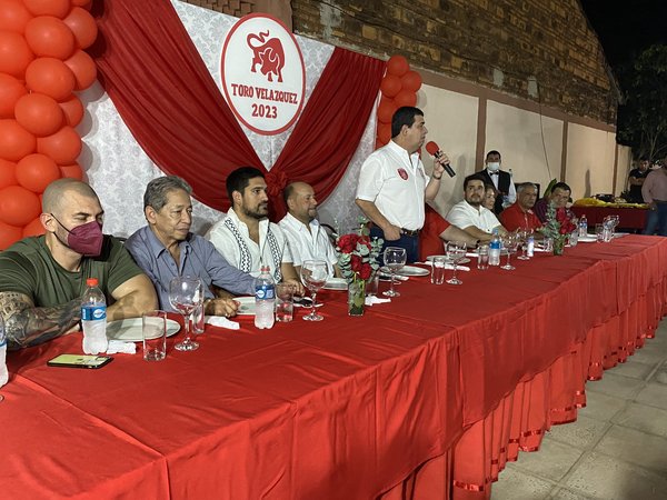 Seccionales coloradas del Departamento Central llevaron su apoyo a Hugo Velázquez - El Trueno