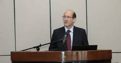 La Nación / “El Consejo debía establecer pautas de ética”, dice Gustavo Ocampos al cuestionar postulación del senador liberal