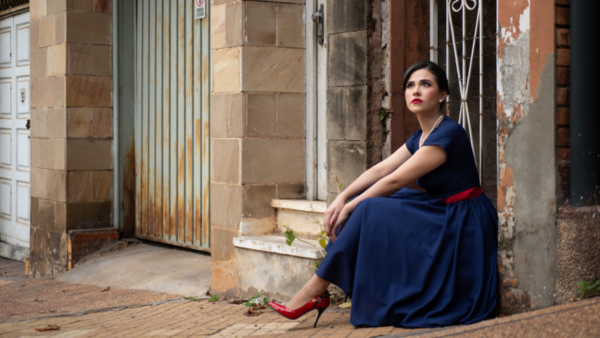 Daisy Lombardo presenta el show en vivo “Canción de esquina”, un homenaje a Homero Expósito, en el Teatro Agustín Barrios del Centro Paraguayo Japonés - El Independiente