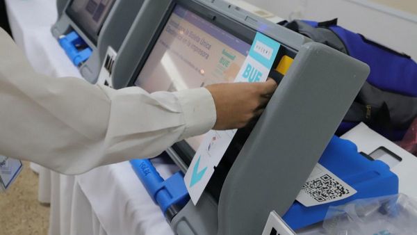 Liberales pretenden volver a listas sábana