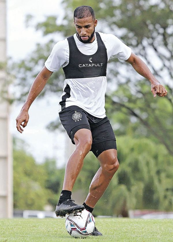 Edwar López en Olimpia: ocho partidos, cero goles y una demanda - Olimpia - ABC Color