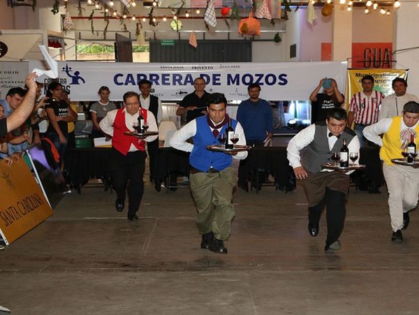 Organizan carrera de mozos para este fin de semana