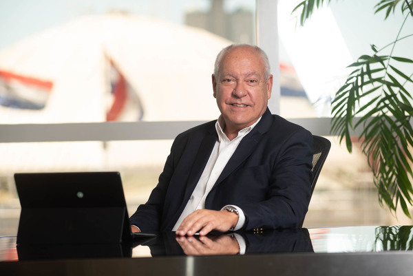 Nace el grupo GM, bajo el liderazgo de Ernesto Gómez