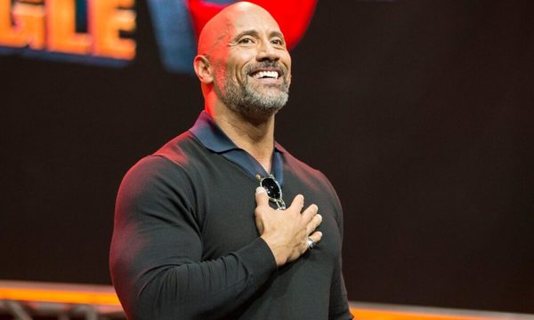 Dwayne Johnson se compromete a erradicar la utilización de armas reales en los sets de grabación