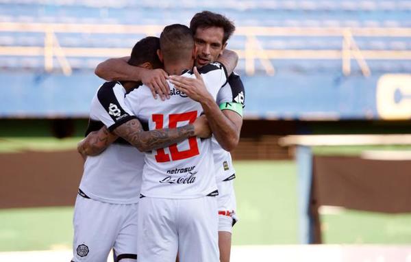 Copa Paraguay: el Decano clasificó a semifinales