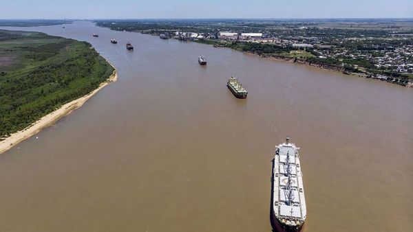 Con acuerdos políticos, China presiona a Argentina para tomar posición en la hidrovía
