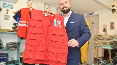 El chaleco rojo que fue tendencia