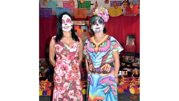 Colorida tradición del Día de los Muertos