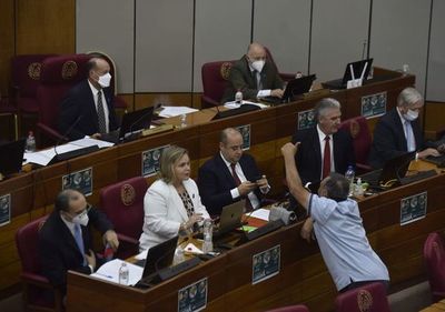 Estudian usar Fonacide para pago a hospitales privados - Nacionales - ABC Color
