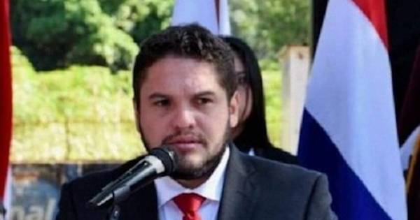La Nación / Sospechas: Allanan sede comunal