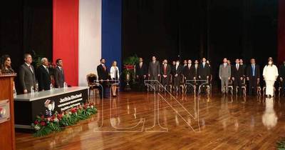 La Nación / Proclaman a intendente y ediles electos de capital