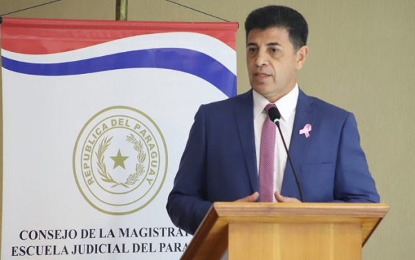 Víctor Ríos renuncia al Senado para asumir como ministro de la Corte