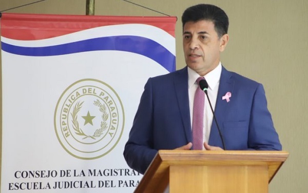 Víctor Ríos renuncia al Senado para asumir como ministro de la Corte