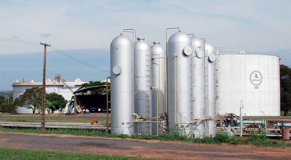 Funcionarios de Petropar anuncian cierre de la planta de Villa Elisa para el lunes 08 de noviembre | Ñanduti